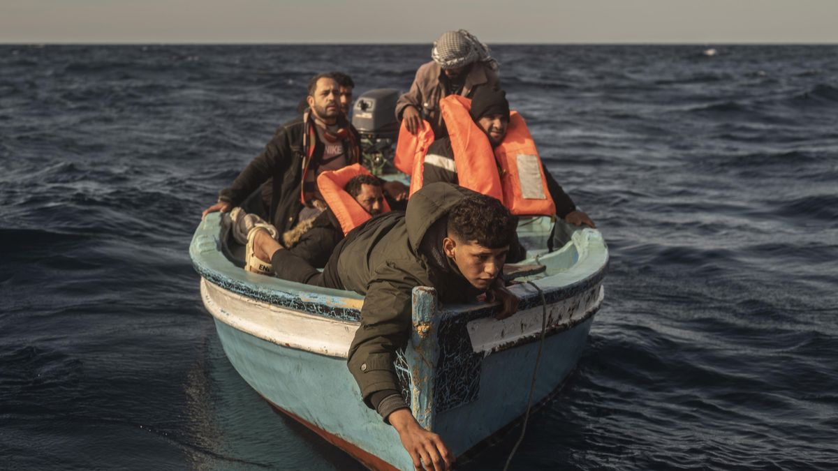 Fotky ze Středomoří: Míří za lepším životem, tisíce jich každoročně zemřou
